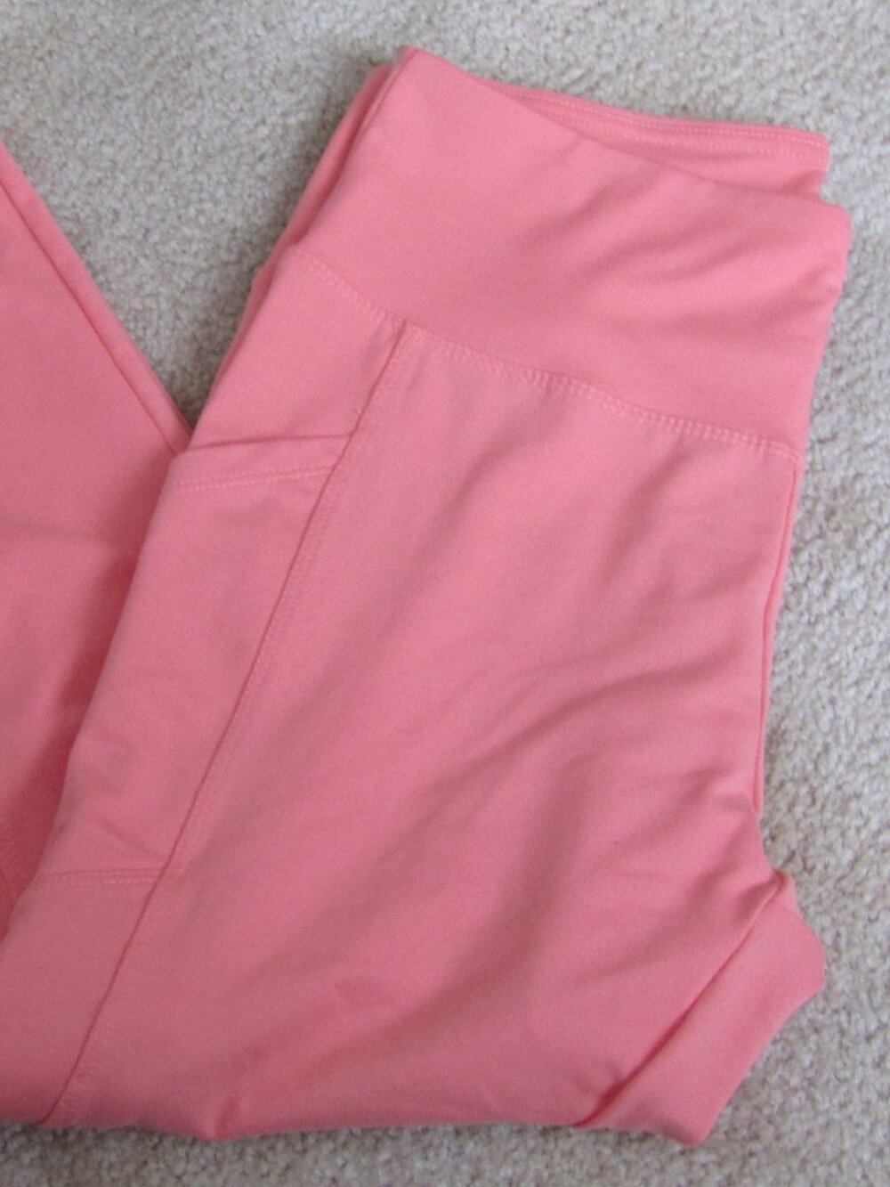 Balance Collection Women Coral Athletic Gym Elastic Waist Pull On Capri Pant